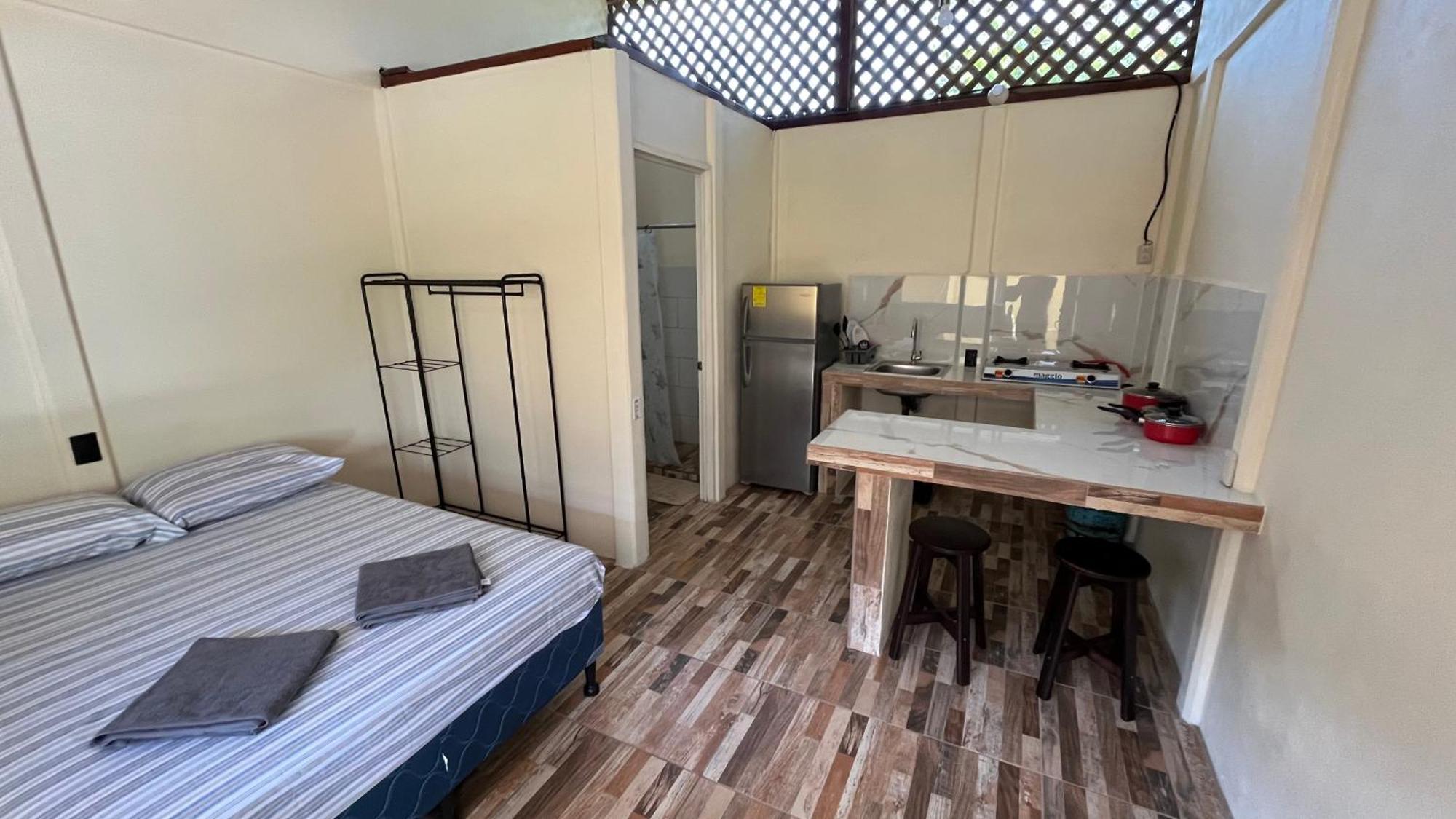 Apartamentos Sol Cahuita Eksteriør bilde